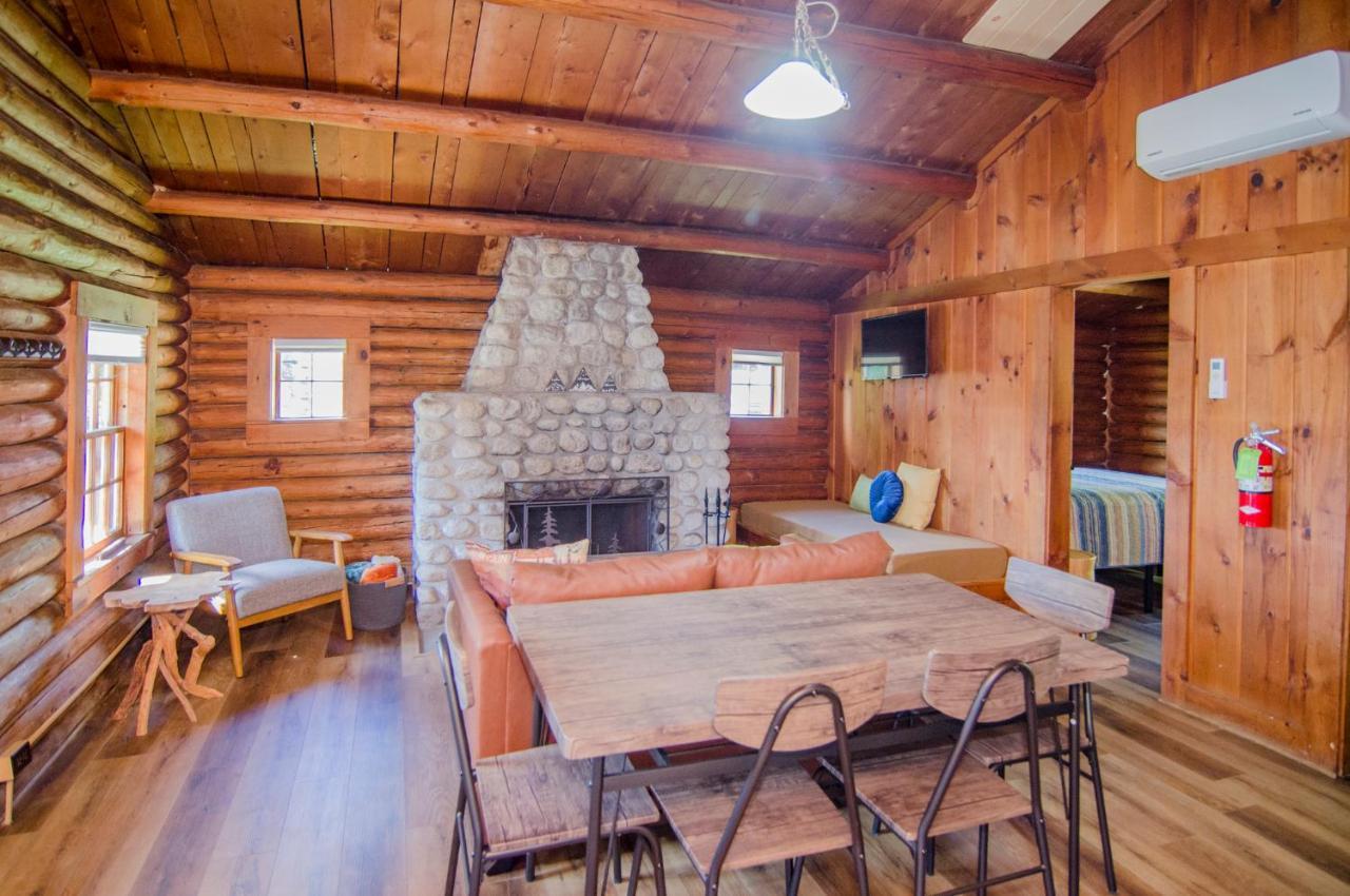 Mountain Lake Cottages Westmore Extérieur photo