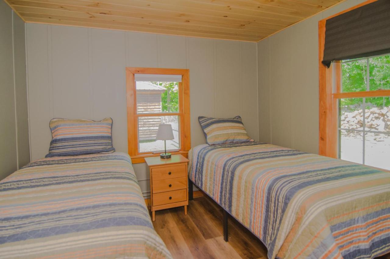 Mountain Lake Cottages Westmore Extérieur photo